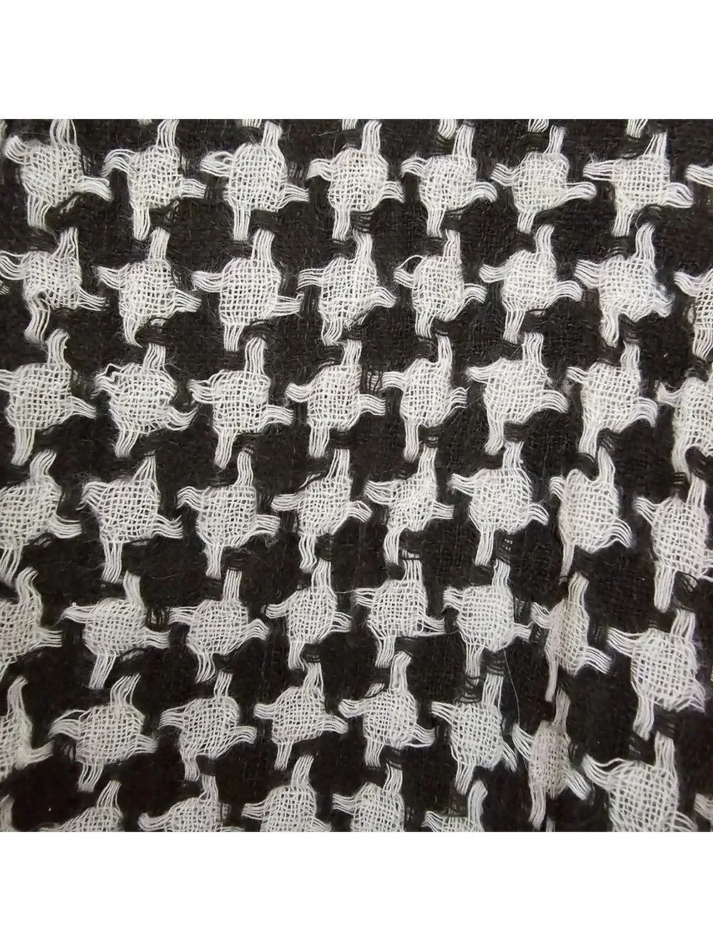 Black & White Houndstooth Check Fringe Scarf